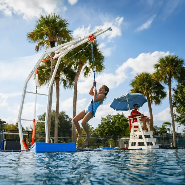 AquaZip'N recreational pool attraction