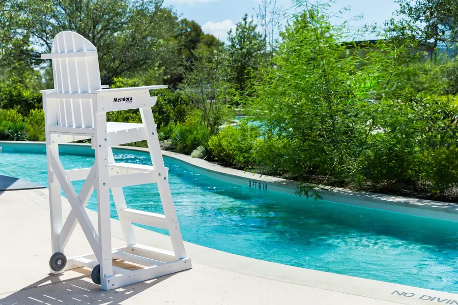 Mendota mobile lifeguard chair